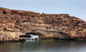 spiaggia mar morto lampedusa